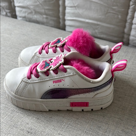 Puma White and Pink Sneakers with Fur - Picture 6 of 9